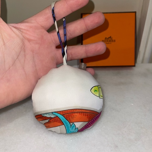 Hermes Ornament Petite H Petite Multicolor Silk Authentic - Picture 2 of 4